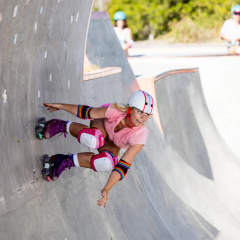 Triple Eight The Certified Sweatsaver Moxi Stripey Kask (Beyaz)