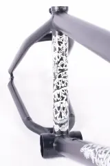 Cult Walsh 21'' Black Kadro